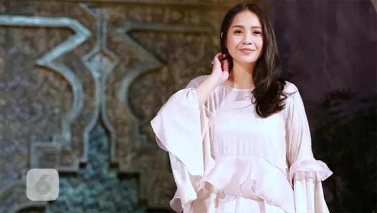 Kram Perut Nagita Slavina Menangis Pikirkan Kandungannya