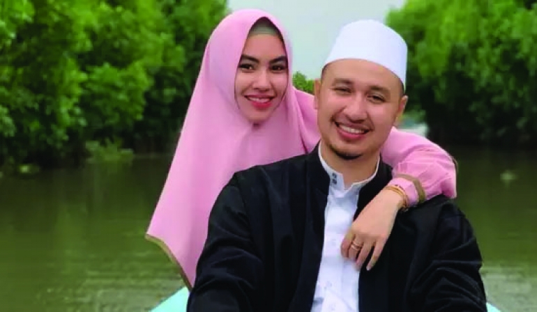 Gara-gara Gajah, Kartika Putri Melahirkan Secara Normal di Rumah