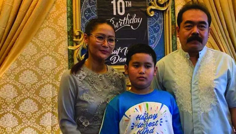 Inul Daratista Tuliskan Kalimat Menyentuh untuk Putra Semata Wayangnya