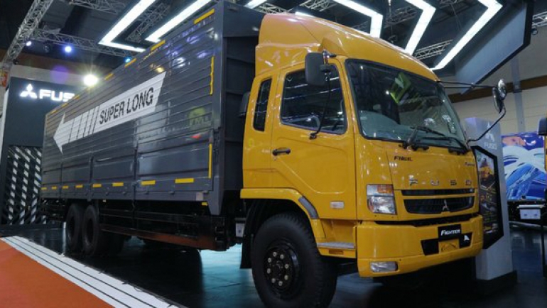 Mitsubishi Fuso Luncurkan Varian Baru Fighter Terpanjang di Kelasnya
