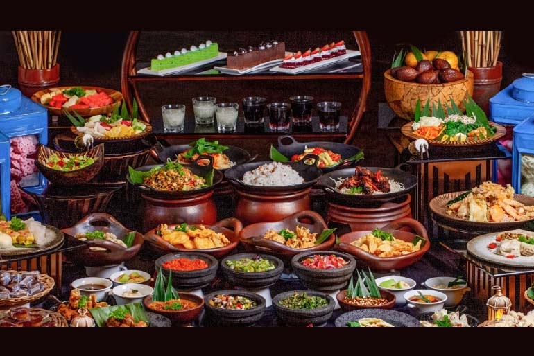 399 Hidangan & Grand Prize Sepeda Motor Menantimu di Rindu Ramadan Holiday Inn Bandung Pasteur!