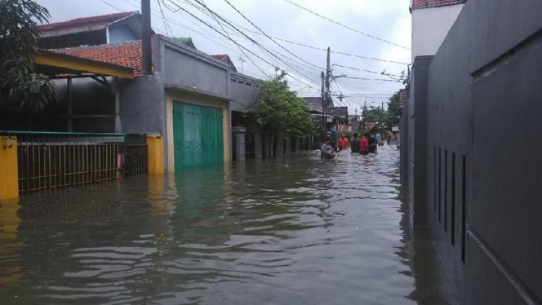 Banjir Rendam Ratusan Rumah di Jakarta Timur