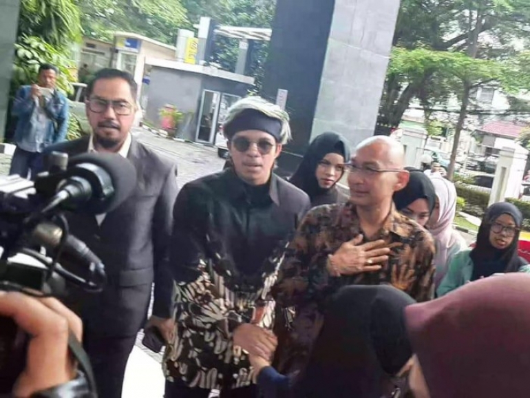Sebelum Sidang Gugatan 'Lagi Syantik', Gen Halilintar Lakukan Tos Keluarga