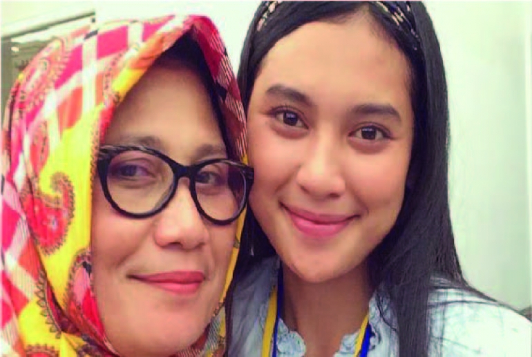 Melunak, Ibunda Maafkan Indah Permatasari tapi Tidak untuk Arie Kriting