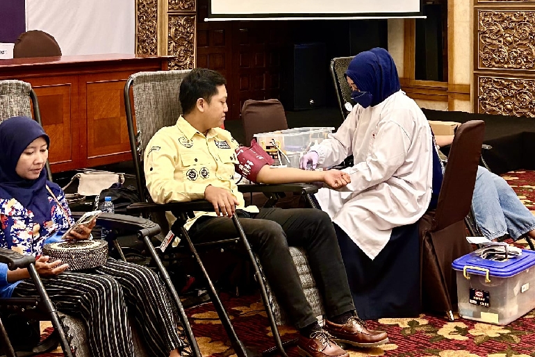 Suksesnya Acara Donor Darah "Blood for Life" di Arion Suites Hotel Bandung