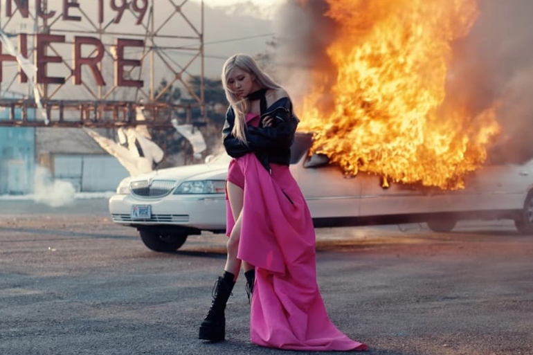Gaya Mewah Rose BLACKPINK Promosi Lagu Baru, Bajunya Seharga Mobil