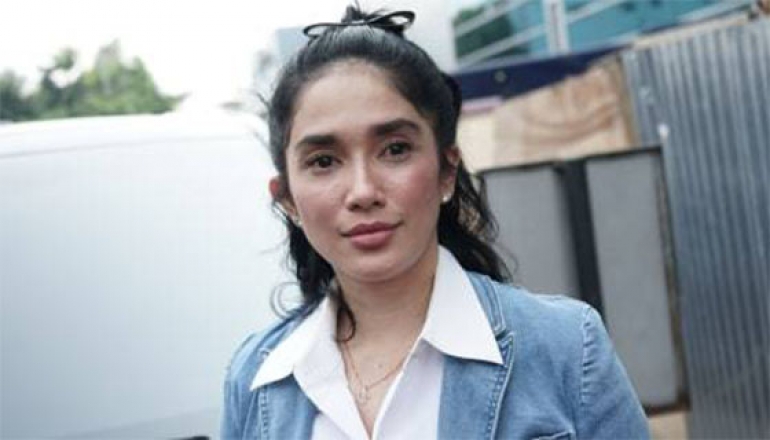 Tergila-gila dengan K-Pop, Anak Ussy Sulistiawaty Hemat Uang Jajan