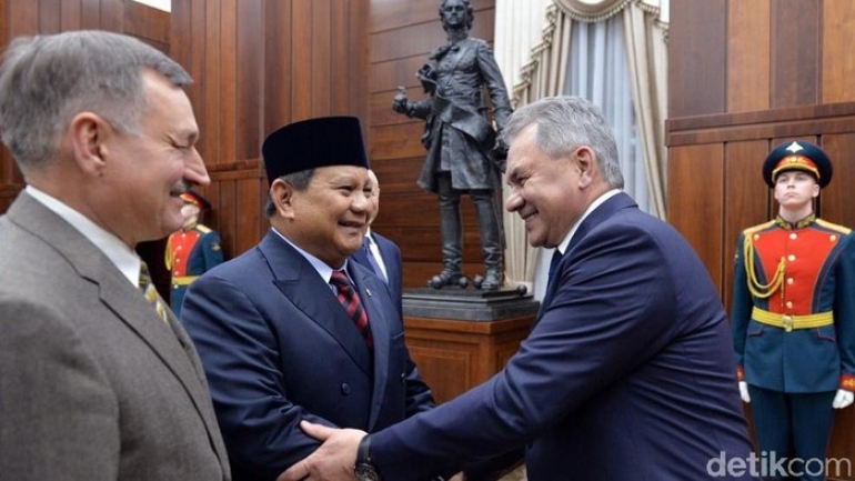PKS Kembali Sentil Kunker Prabowo ke Luar Negeri