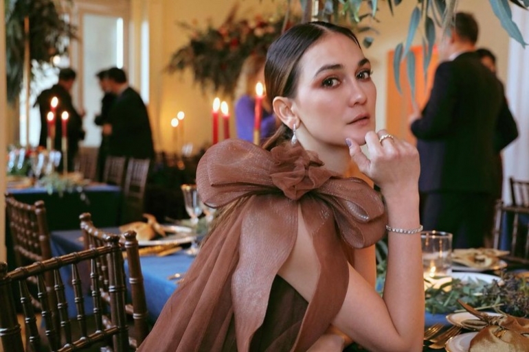 Luna Maya yang Mendadak Heboh Gegara Candaan Tentang Penyakit Mental